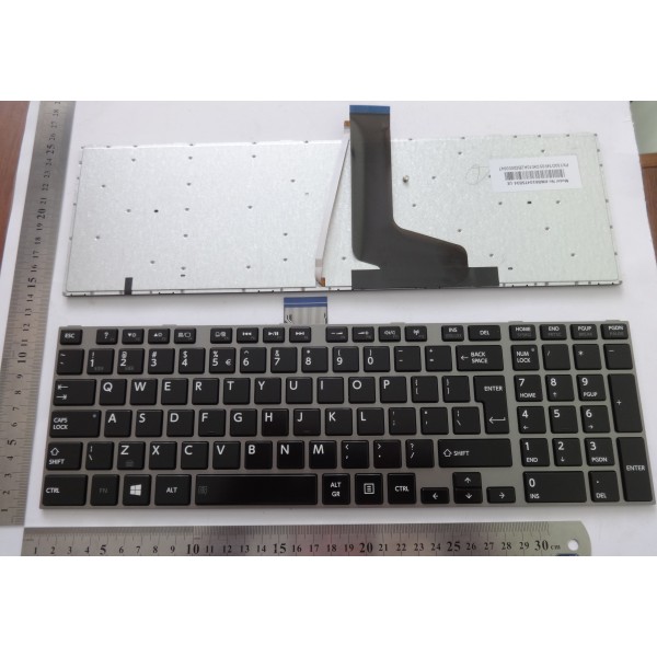 Клавиатура за Toshiba P850 P855 P870 P875 S850 s855 S870 S875 S955 L850 L855 L870 L875 Сива рамка гланцова с подсветка за Win 8